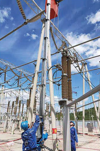 承德220KV建平、隆城等變電站GW22型隔離開關(guān)導(dǎo)電更換工程