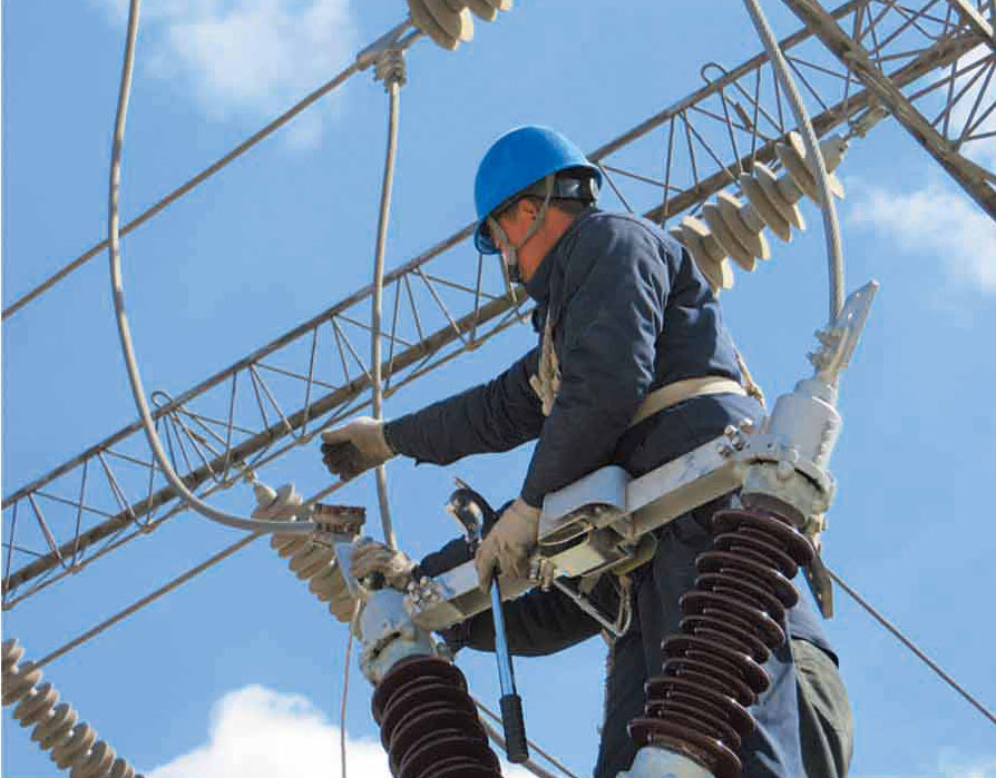 承德四合永110KV變電站對(duì)35KV隔離開關(guān)安裝引流線