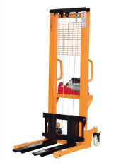 電動(dòng)升降車